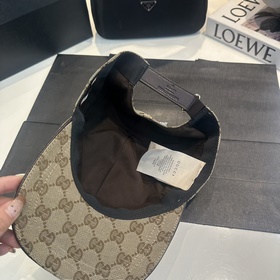 Эта модель из коллекции Gucci Lido вдо