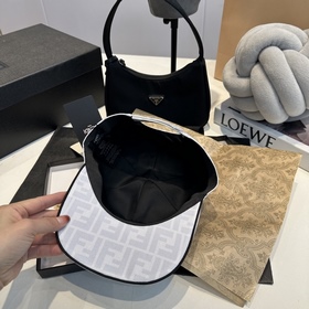 Бейсболка Gucci Знаковый мотив Gucci з