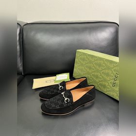 Gucci Premium Reseller IT Коллекция об