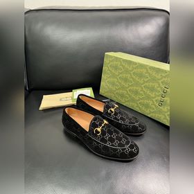 Gucci Premium Reseller IT Коллекция об
