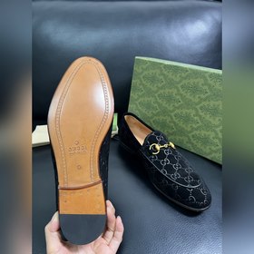 Gucci Premium Reseller IT Коллекция об
