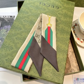 Шелковый шарф Gucci Twilly, ремень с з
