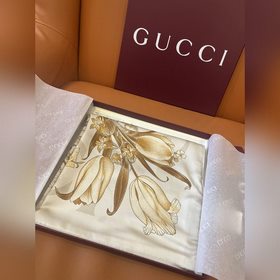 Gucci 25new Шарф из шелка с цветочным