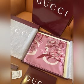 Gucci 25new Шарф из шелка с цветочным
