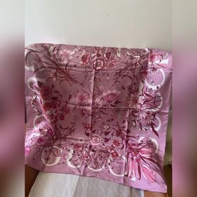 Gucci 25new Шарф из шелка с цветочным 