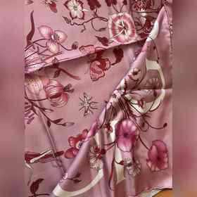 Gucci 25new Шарф из шелка с цветочным 