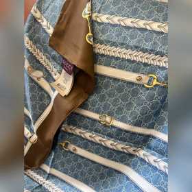 Аутентичный квадратный шарф GUCCI! Д