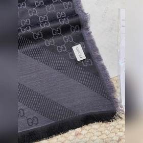 Шарфы Gucci — последние остатки на скл
