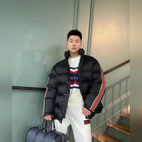 Пуховик Gucci Модный пуховик с капюшон