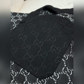 Изделие отличается тщательно скроенным