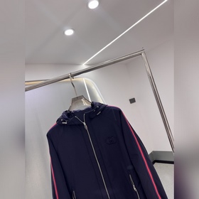 Осень/зима 2025 Новинка Gucci Двусторо