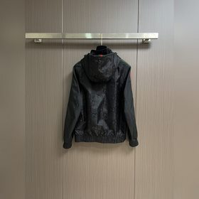 Коллекция Gucci 2026 SS Pre-Fall： нова