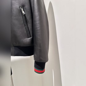Новая осенне-зимняя куртка Gucci из ов