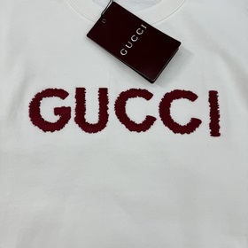 Свитшот Gucci 25 с круглым вырезом. Ре