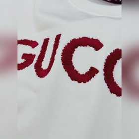 Свитшот Gucci 25 с круглым вырезом. Ре