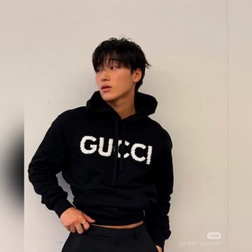 Новая толстовка с капюшоном Gucci 25.