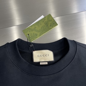 Свитшот Gucci с круглым вырезом и цвет
