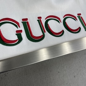 Свитшот Gucci с круглым вырезом и конт