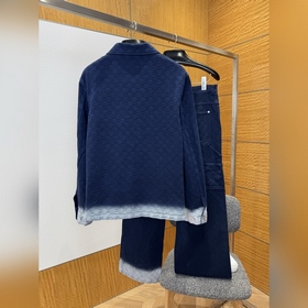 Комплект из джинсовой куртки с длинным