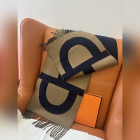 Новый кашемировый шарф Hermès Stirrup,