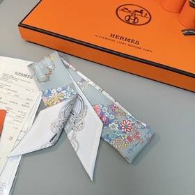 Шелковый шарф Hermès Twilly из коллекц