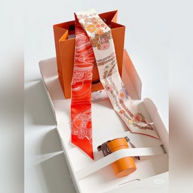 Шелковый шарф Hermès Twilly из коллекц