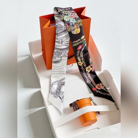 Шелковый шарф Hermès Twilly из коллекц