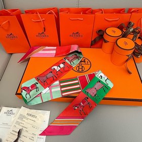 Новый Twilly от Hermès, изготовленный
