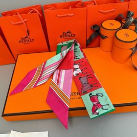 Новый Twilly от Hermès, изготовленный 