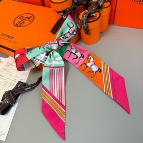 Новый Twilly от Hermès, изготовленный 