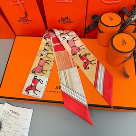 Новый Twilly от Hermès, изготовленный 