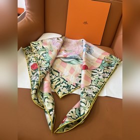 Hermès «Платок на лужайке»  Изысканн