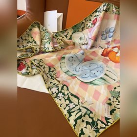 Hermès «Платок на лужайке»  Изысканн