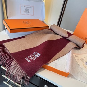 Двусторонний шарф Hermès. Классический