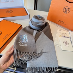 Двусторонний шарф Hermès. Классический