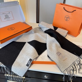 Двусторонний шарф Hermès. Классический