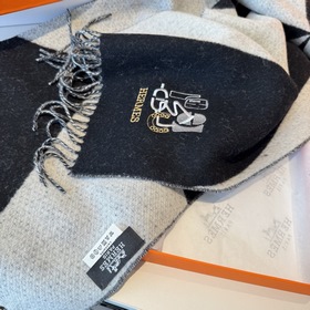 Двусторонний шарф Hermès. Классический