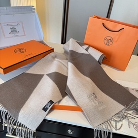 Двусторонний шарф Hermès. Классический