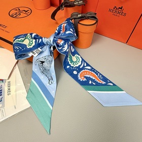 Шарф Hermès Cheetah Bandana Twilly из 