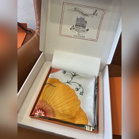Шелковый шарф Hermès Eternal Bouquet 9