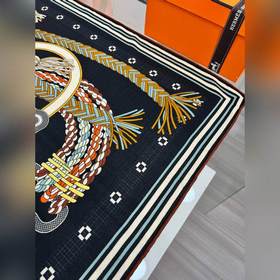 Шарф Hermès, ручной работы, сшитый с п