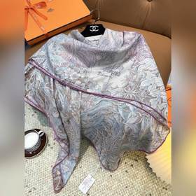 Новинка Hermès： кашемировый квадратный