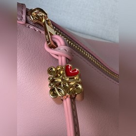 LOEWE  Новая кожаная сумка для обед