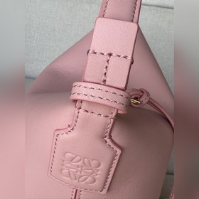 LOEWE  Новая кожаная сумка для обед