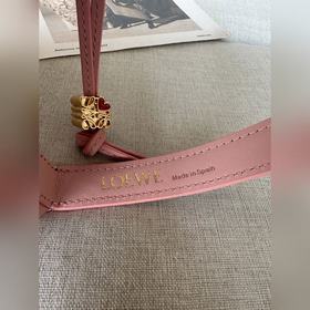 LOEWE  Новая кожаная сумка для обед