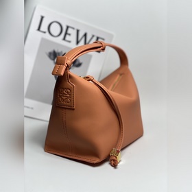 LOEWE Новая кожаная сумка CUBI Сумка
