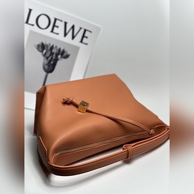 LOEWE Новая кожаная сумка CUBI Сумка