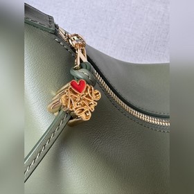 LOEWE  Новая кожаная сумка для обед