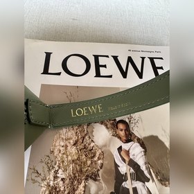 LOEWE  Новая кожаная сумка для обед