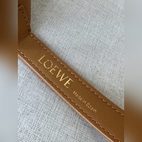 LOEWE  Новая кожаная сумка для обед